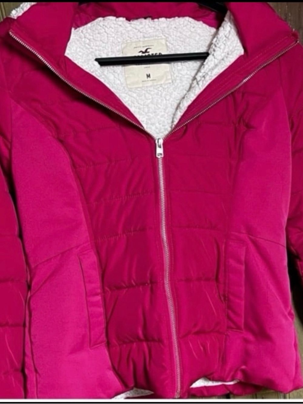 Hollister Women's Bright Pink Sherpa-Lined Quilted Puffer Jacket